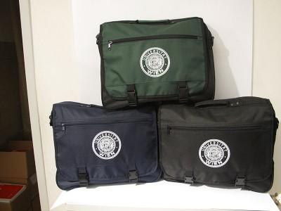 Schultertasche